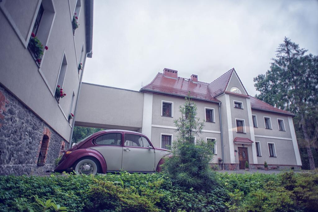 Hotel Niemcza Wino & Spa Exterior photo