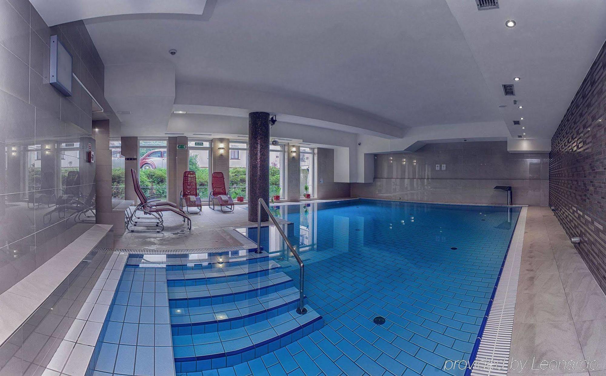 Hotel Niemcza Wino & Spa Exterior photo